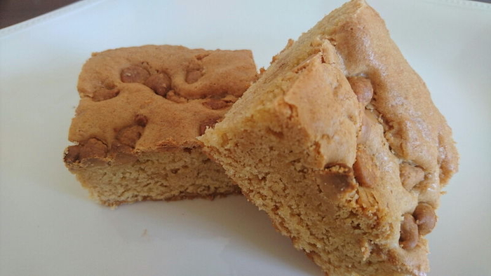 Peanut Butter Blonde Brownie